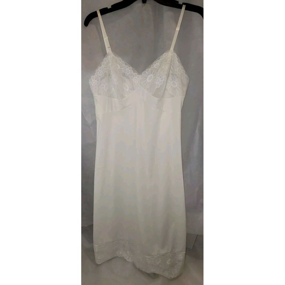 Vintage Lace Slip Dress‎ Nightgown 34 L Ivory Nylon Vanity Fair Adjustable Strap